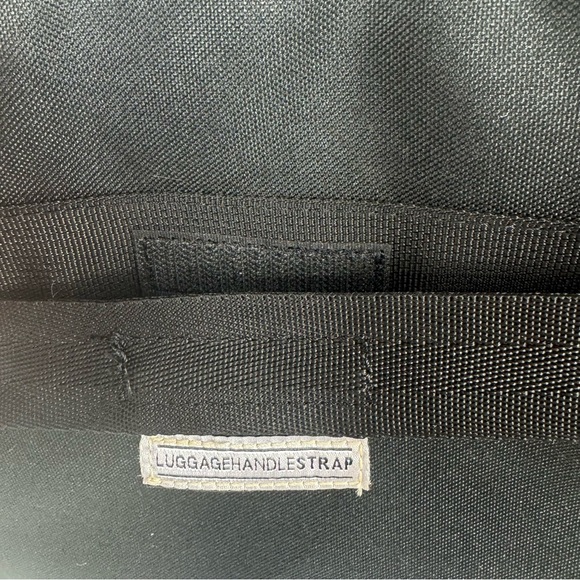 NWT Ogio Voyager Messenger Bag checkpoint friendly laptop sleeve luggage sleeve - Picture 13 of 16